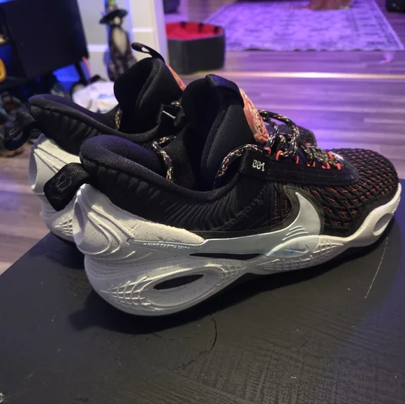 Nike "Cosmic Unity 2" Size 13 - Picture 6 of 16